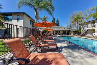 Hazel Wood Apartments in Orangevale, CA - Building Photo - Building Photo