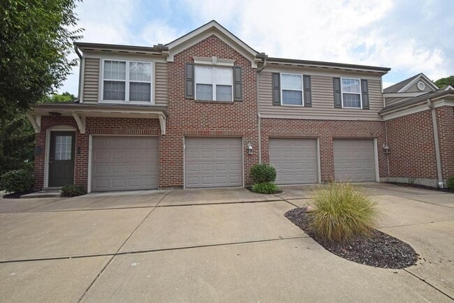 7248 English Dr, Unit Ivy Hills Reserve in Cincinnati, OH - Building Photo - Building Photo