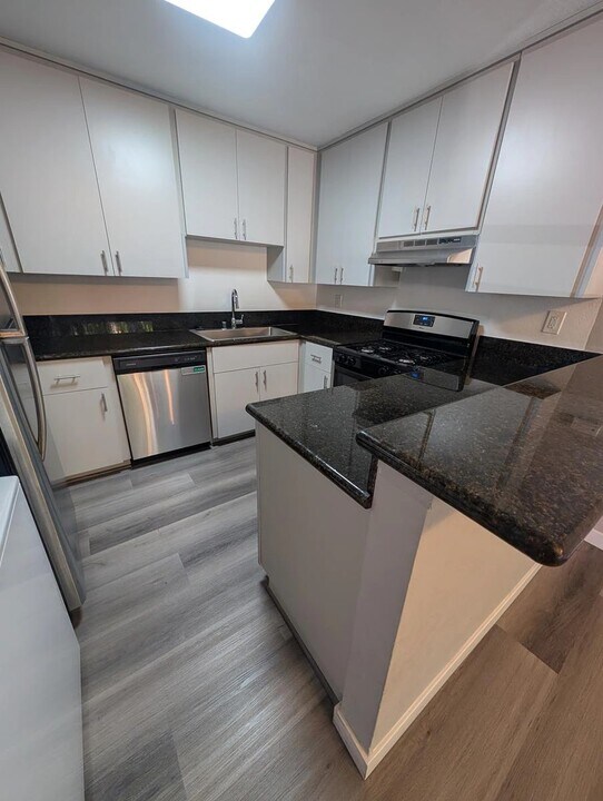 Piedmont in Glendale, CA - Building Photo