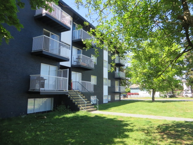 Highland Apartments in Campbell River, BC - Building Photo