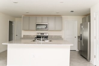 486 Sunlit Coral St in Ruskin, FL - Building Photo - Building Photo