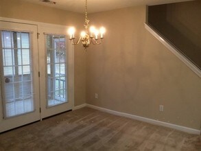 5821 Arbaugh Ct in Raleigh, NC - Foto de edificio - Building Photo