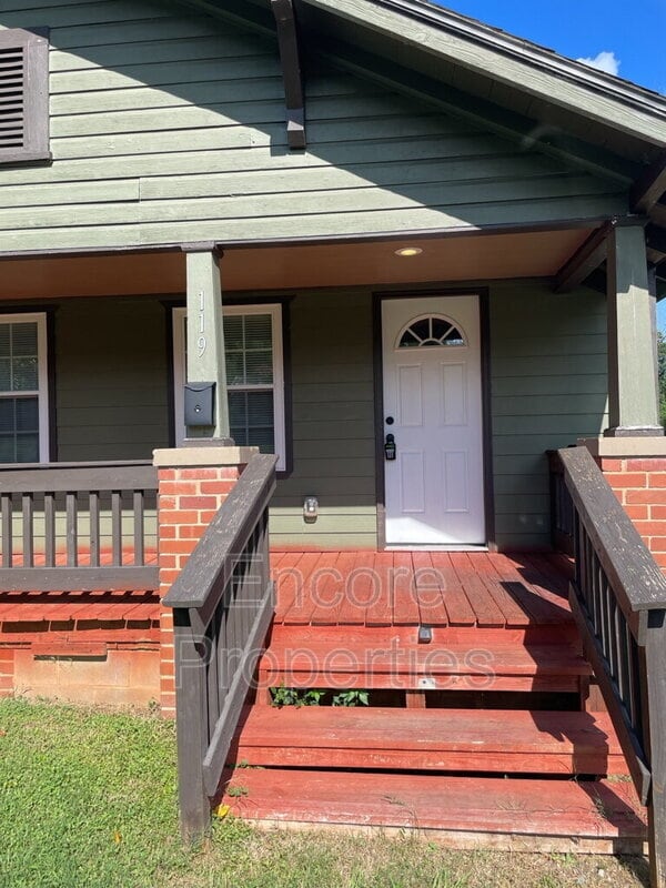 119 S 7th Ave in Siler City, NC - Building Photo - Building Photo