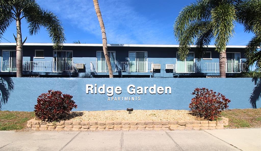3001 Bee Ridge Rd in Sarasota, FL - Building Photo
