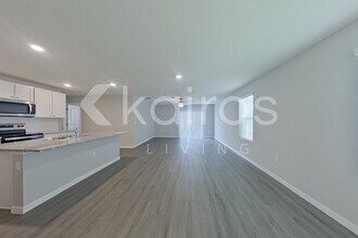 8676 SW 43rd Ter in Ocala, FL - Building Photo - Building Photo