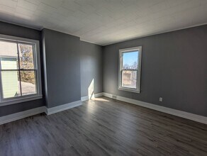 33 Central Ave in Ravena, NY - Building Photo - Building Photo