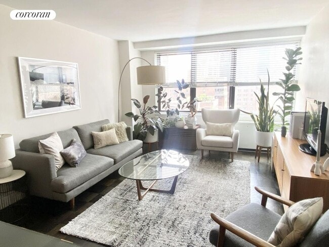 property at 305 E 40th St