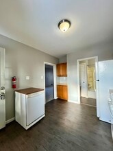 1057 Eureka Rd in Wyandotte, MI - Building Photo - Building Photo