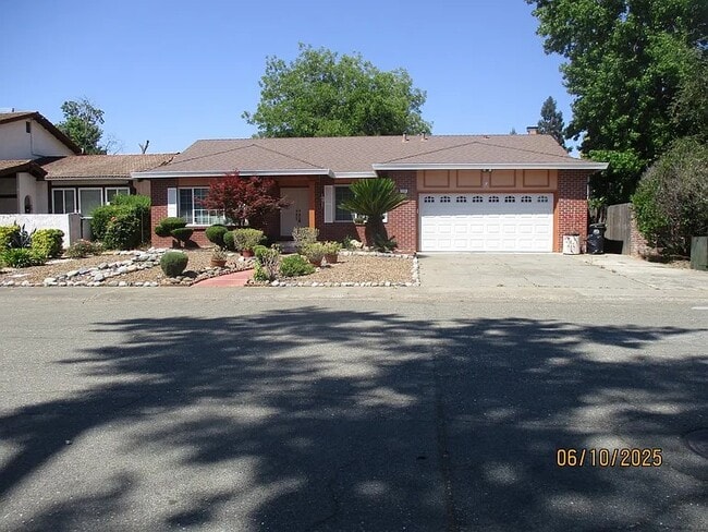 7181 Camel Rock Way
