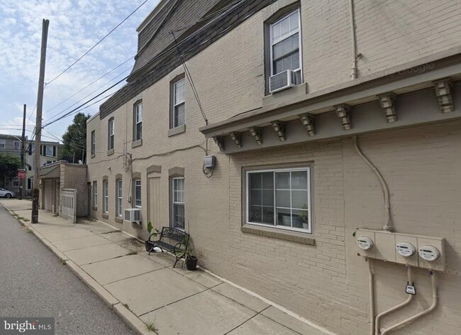 143 Davis St, Unit 2
