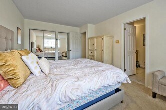 56 Dover Dr in Lindenwold, NJ - Building Photo - Building Photo