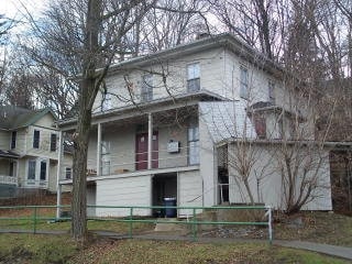 103 E Spencer St in Ithaca, NY - Foto de edificio