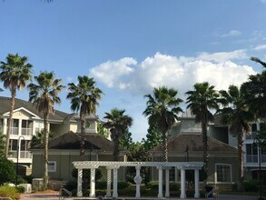 8290 Gate Pkwy W, Unit Unit 316 in Jacksonville, FL - Building Photo - Building Photo