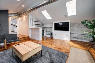 1519 W Superior St in Chicago, IL - Building Photo - Building Photo