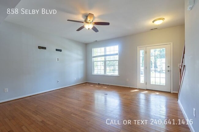 858 Selby Blvd in Edgewater, MD - Building Photo - Building Photo