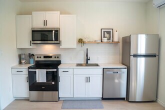 631 Muscari in San Antonio, TX - Foto de edificio - Building Photo