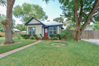 135 5th St in Sugar Land, TX - Building Photo - Building Photo