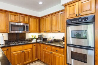 2028 Fairview Ave E in Seattle, WA - Building Photo - Building Photo