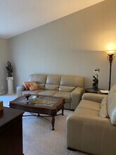 1022 Cedar Gables Dr, Unit NA in San Jose, CA - Building Photo - Building Photo