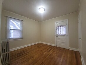 16183 Wisconsin St in Detroit, MI - Building Photo - Building Photo