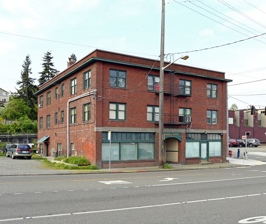 Canal Apartments in Seattle, WA - Foto de edificio