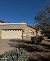 13235 N 90th Pl in Scottsdale, AZ - Building Photo