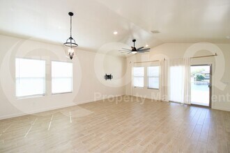 22090 N Belt Dr in Maricopa, AZ - Building Photo - Building Photo
