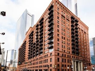 165 N Canal St, Unit 1005 in Chicago, IL - Foto de edificio - Building Photo