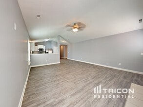 3633 Crowders View Dr in Gastonia, NC - Foto de edificio - Building Photo