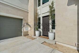 5033 Glacier Peak Dr in El Dorado Hills, CA - Building Photo - Building Photo