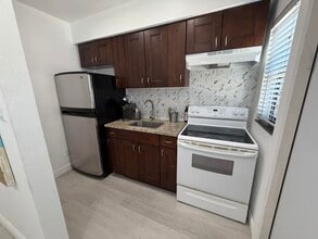 801 NE 19th Ave in Fort Lauderdale, FL - Building Photo - Building Photo