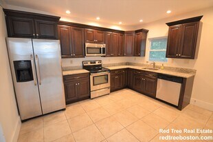 94 Montebello Rd, Unit 3 in Boston, MA - Building Photo