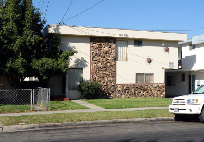 341 S Inglewood Ave in Inglewood, CA - Building Photo - Building Photo