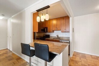 6 Whittier Pl in Boston, MA - Building Photo - Building Photo