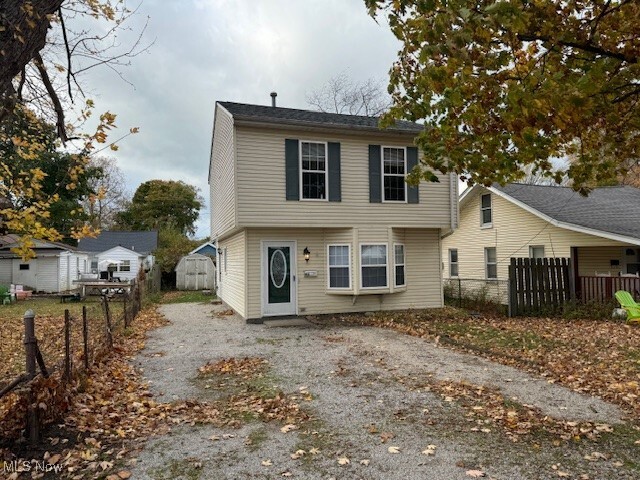 914 Shadowrow Ave in Willoughby, OH - Building Photo