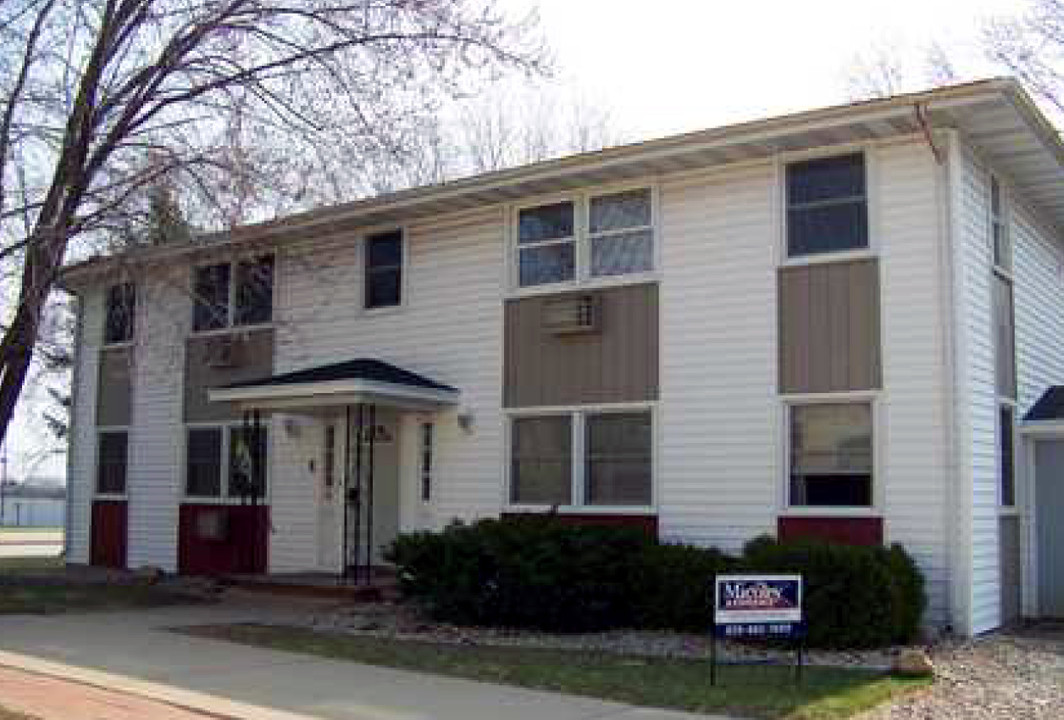 1645 W Mason St in Green Bay, WI - Building Photo