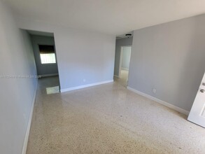 250 NE 58th St-Unit -250 in Miami, FL - Building Photo - Building Photo
