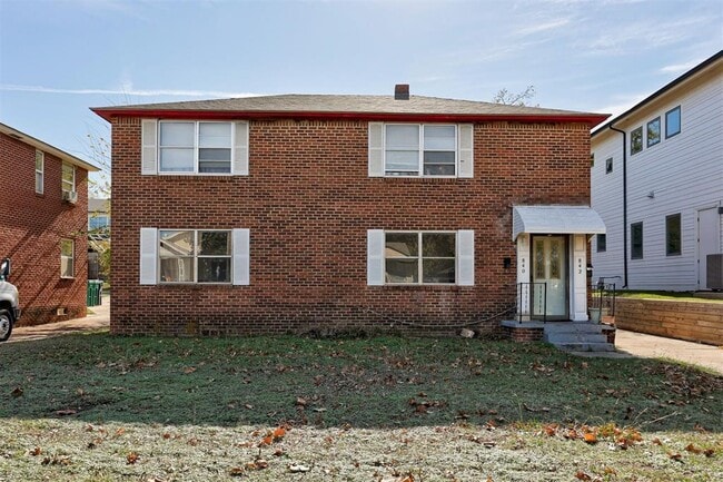 840 NW 44th St