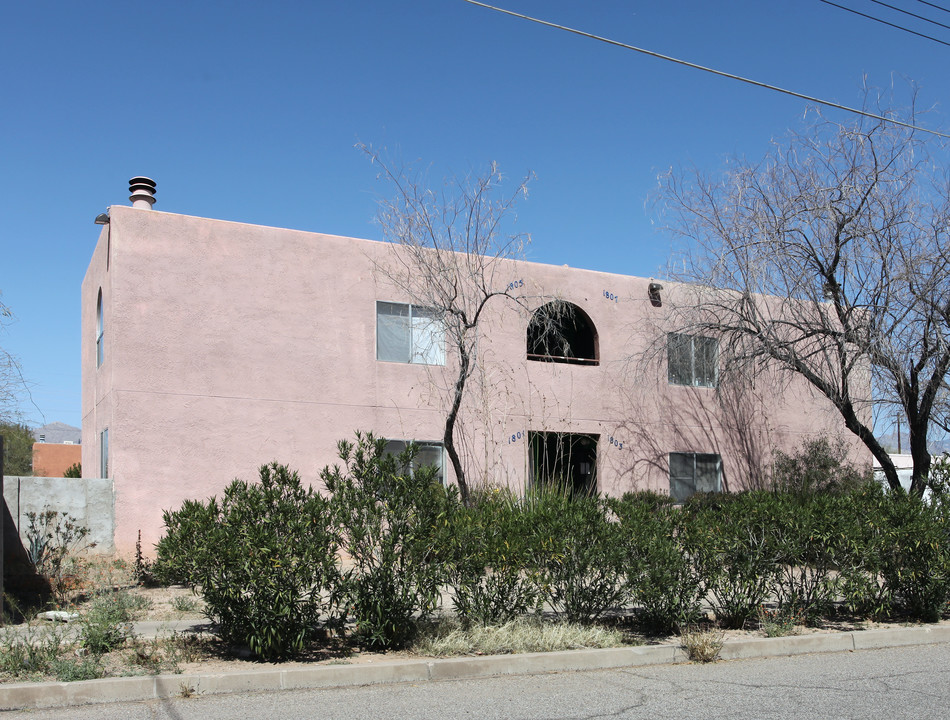 1801-1825 E Hedrick Dr in Tucson, AZ - Foto de edificio