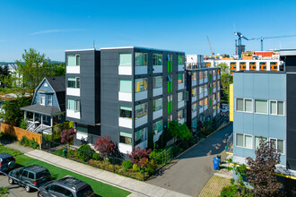 Sorento Flats in Seattle, WA - Foto de edificio - Building Photo