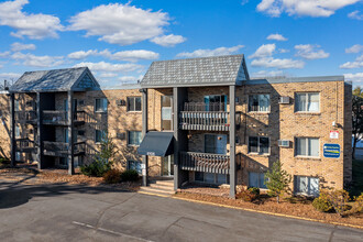 Diamond Pointe Apartments in Minneapolis, MN - Foto de edificio - Building Photo