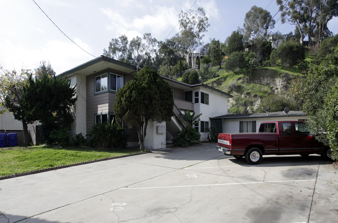 2920-2924 Reynard Way in San Diego, CA - Building Photo