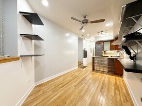 3918 N Kedvale Ave in Chicago, IL - Building Photo - Building Photo