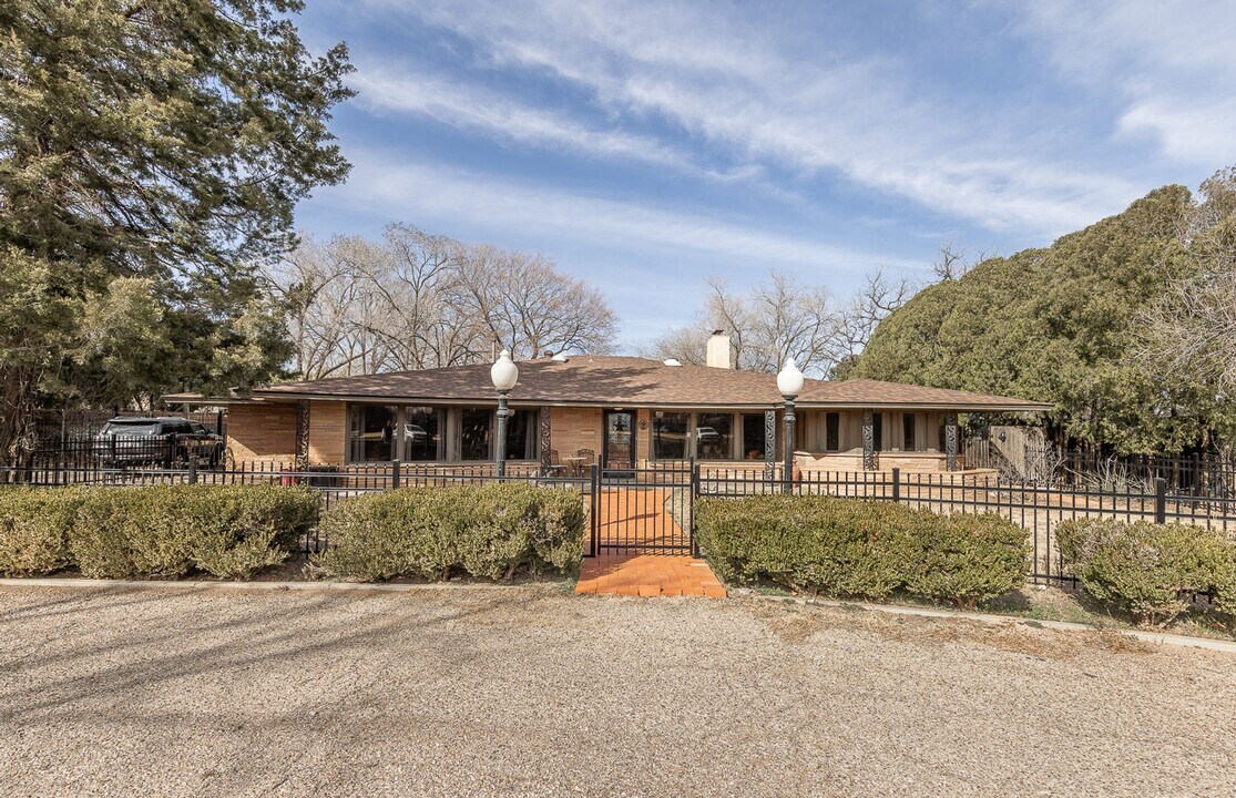 4908 19th St in Lubbock, TX - Building Photo