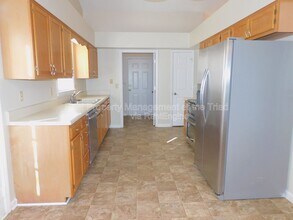 600 Pecan Ridge Cir in Kernersville, NC - Building Photo - Building Photo