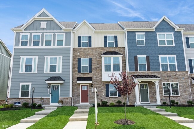 property at 4806 Spruce Rd