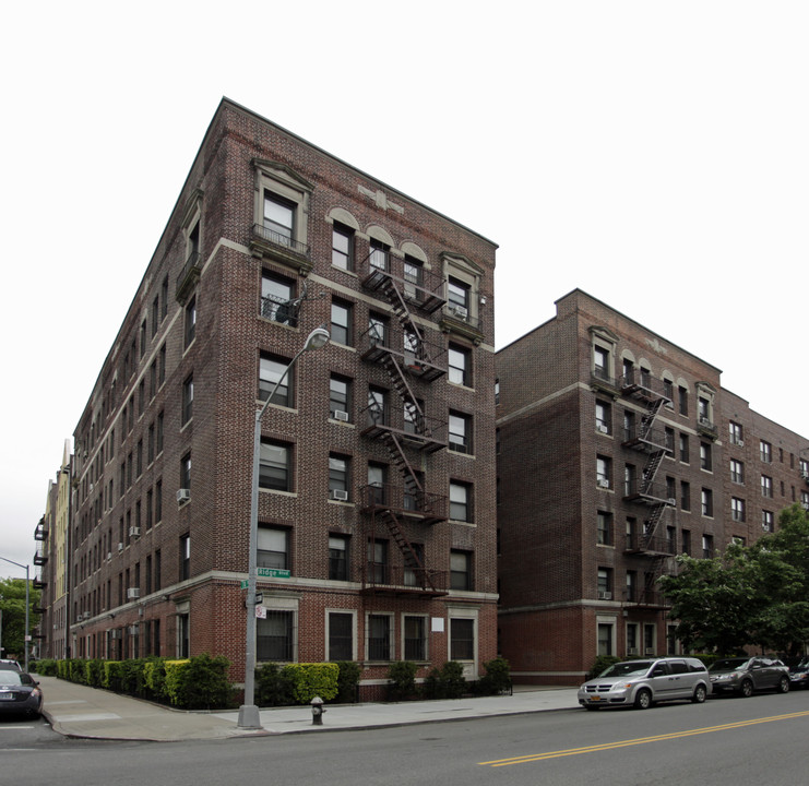 7401 Ridge Blvd in Brooklyn, NY - Building Photo