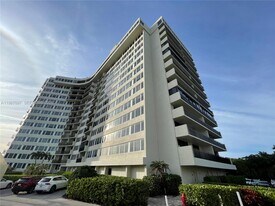 3912 S Ocean Blvd in Highland Beach, FL - Building Photo
