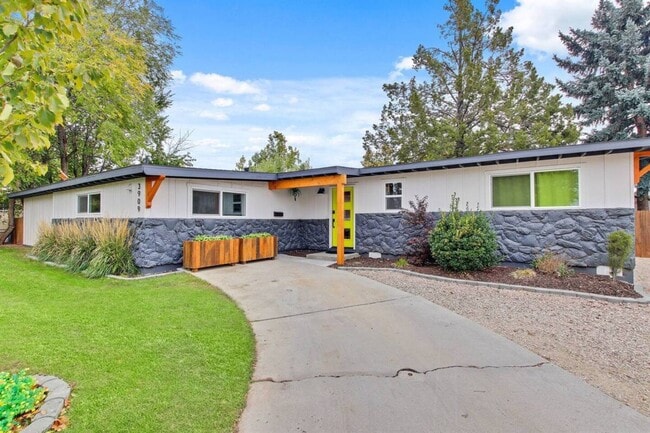 property at 3909 W Normandie Dr