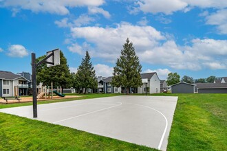 Cobble Court in Pacific, WA - Building Photo - Building Photo